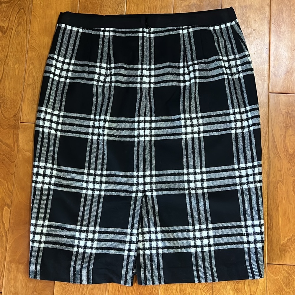 Talbots Plaid Pencil Skirt Size 14P Black White Preppy Old Money Academia Work - Picture 7 of 9